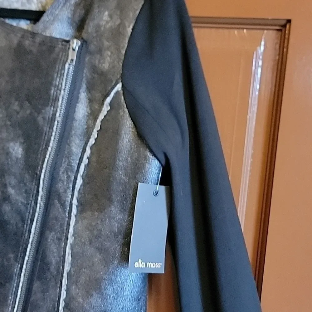 Ella Moss jacket zips